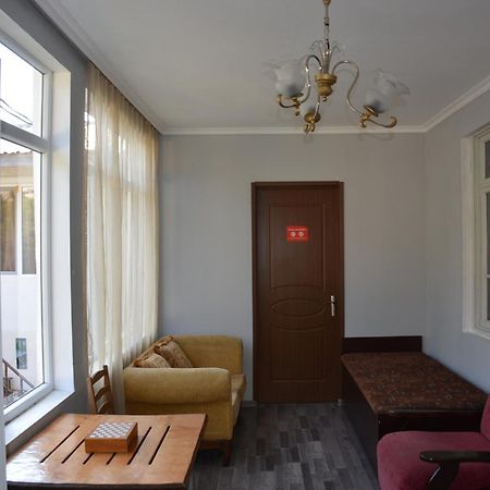 Гостевой дом Дом в Местии Местия Экстерьер фото